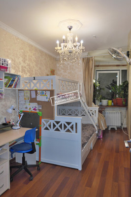 Продам трехкомнатную (3-комн.) квартиру, Ленинский пр-кт, 111к1, Москва г