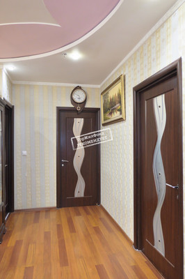 Продам трехкомнатную (3-комн.) квартиру, Ленинский пр-кт, 111к1, Москва г
