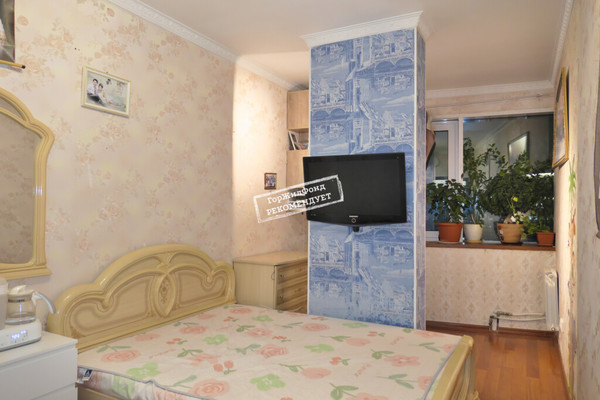 Продам трехкомнатную (3-комн.) квартиру, Ленинский пр-кт, 111к1, Москва г