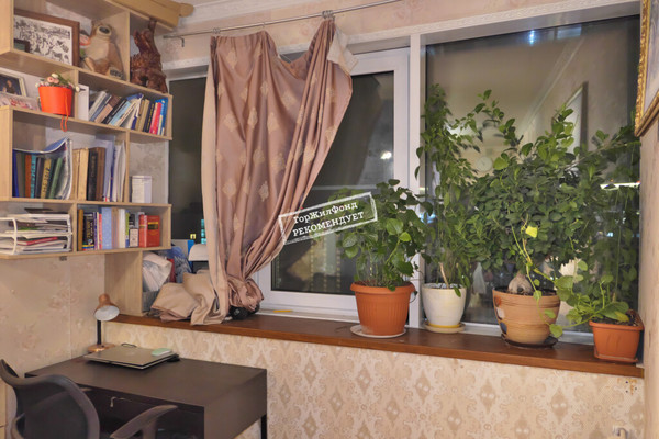 Продам трехкомнатную (3-комн.) квартиру, Ленинский пр-кт, 111к1, Москва г