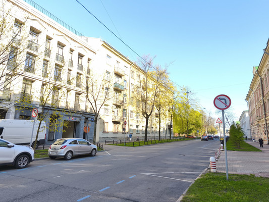 Продам двухкомнатную (2-комн.) квартиру, 20-я В.О. линия, 3В, Санкт-Петербург г