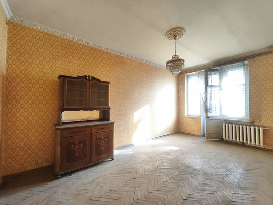 Продам двухкомнатную (2-комн.) квартиру, 20-я В.О. линия, 3В, Санкт-Петербург г