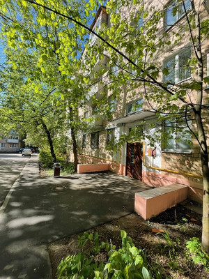 Продам двухкомнатную (2-комн.) квартиру, 3-я Филевская ул, 12к2, Москва г