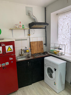 Продам двухкомнатную (2-комн.) квартиру, Космическая ул, 3/8, Грэсовский пгт