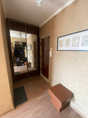Продам однокомнатную (1-комн.) квартиру, Новочеркасский б-р, 53, Москва г