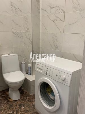 Продам однокомнатную (1-комн.) квартиру, Западный проезд, 11Ак2, имени Свердлова гп