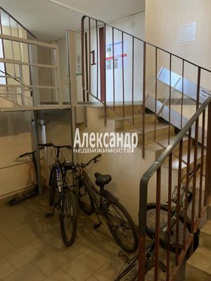 Продам однокомнатную (1-комн.) квартиру, Западный проезд, 11Ак2, имени Свердлова гп