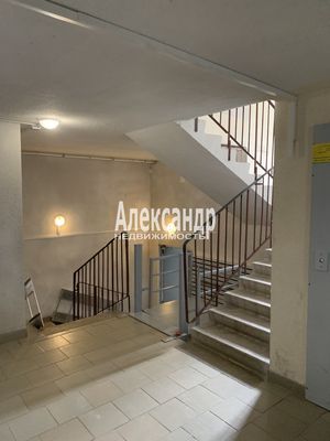 Продам однокомнатную (1-комн.) квартиру, Западный проезд, 11Ак2, имени Свердлова гп