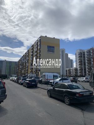 Продам однокомнатную (1-комн.) квартиру, Западный проезд, 11Ак2, имени Свердлова гп