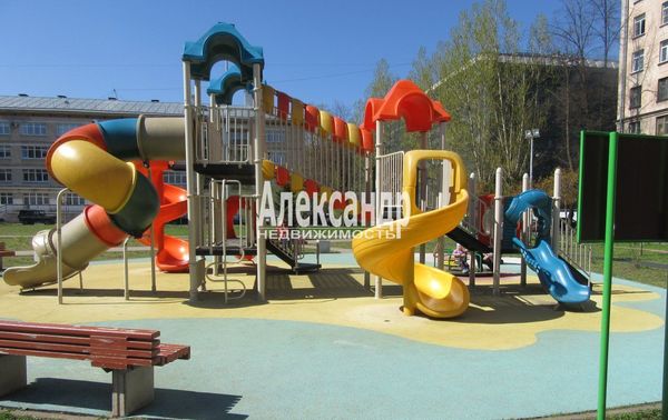 Продам трехкомнатную (3-комн.) квартиру, Юрия Гагарина пр-кт, 21, Санкт-Петербург г