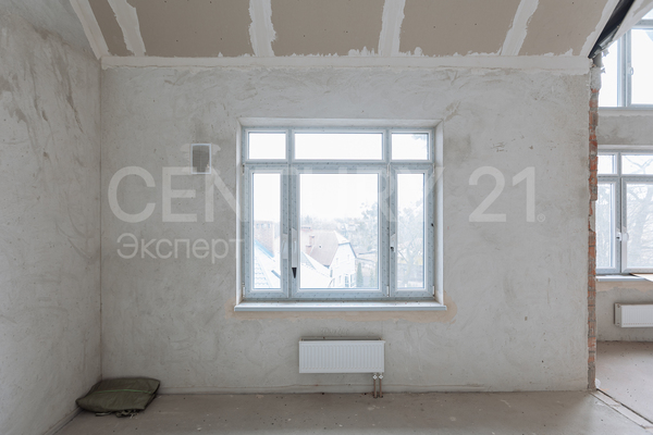 Продам многокомнатную квартиру, Вагоностроительная ул, 3А , Калининград г