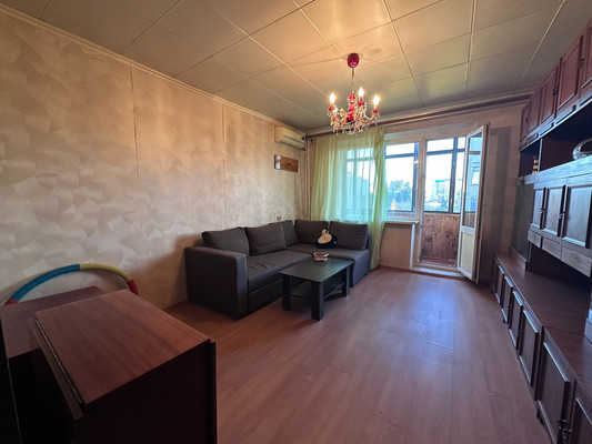 Продам трехкомнатную (3-комн.) квартиру, им. 40-летия Победы ул, 65, Краснодар г