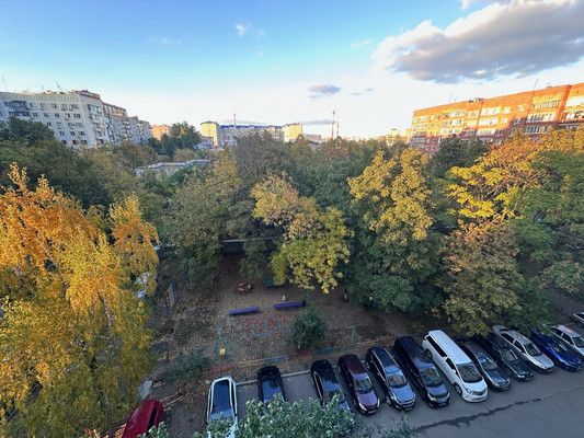 Продам трехкомнатную (3-комн.) квартиру, им. 40-летия Победы ул, 65, Краснодар г