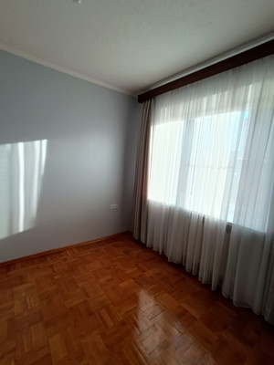 Продам двухкомнатную (2-комн.) квартиру, Космонавтов пр-кт, 12/2, Ростов-на-Дону г