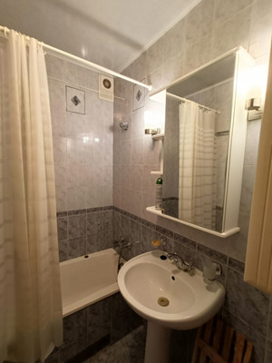 Продам двухкомнатную (2-комн.) квартиру, Космонавтов пр-кт, 12/2, Ростов-на-Дону г
