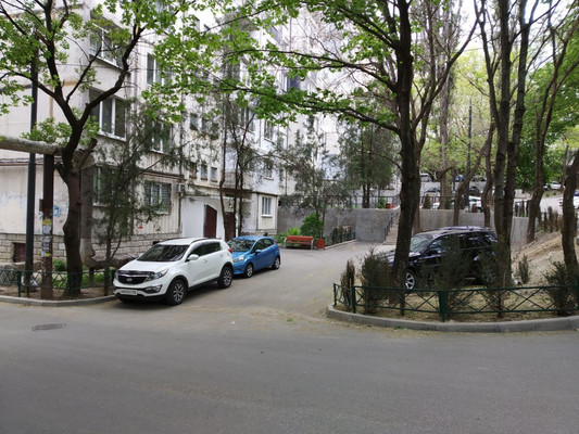 Продам трехкомнатную (3-комн.) квартиру, Героев Сталинграда ул, 35, Симферополь г