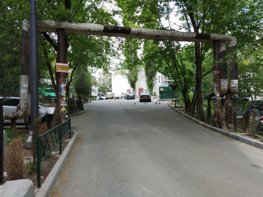 Продам трехкомнатную (3-комн.) квартиру, Героев Сталинграда ул, 35, Симферополь г
