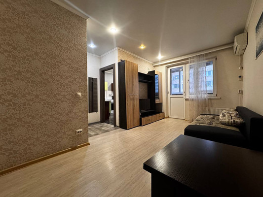 Продам однокомнатную (1-комн.) квартиру, им. Селезнева ул, 4к10, Краснодар г