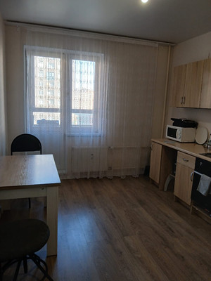 Продам двухкомнатную (2-комн.) квартиру, академика Северина (Мирный мкр.) ул, 9/2, Мирный п
