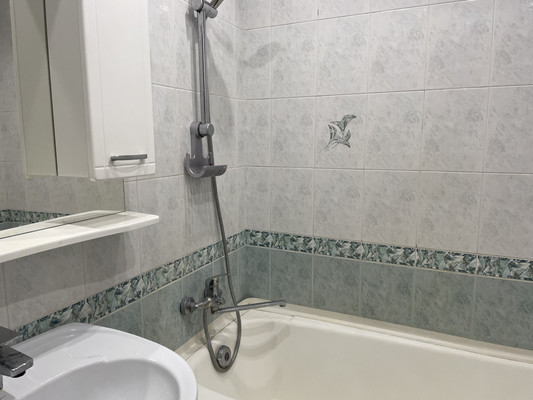 Продам трехкомнатную (3-комн.) квартиру, Осипенко ул, 5ка, Жуковский г