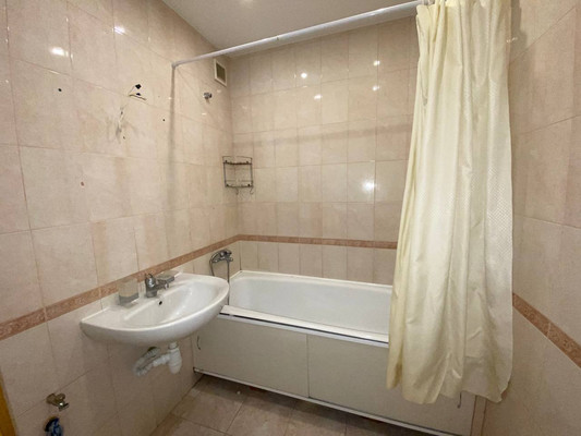 Продам двухкомнатную (2-комн.) квартиру, Авиаторов ул, 2к1, Люберцы г