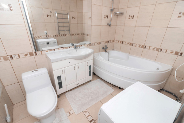 Продам двухкомнатную (2-комн.) квартиру, Объездная ул, 8, Ханты-Мансийск г