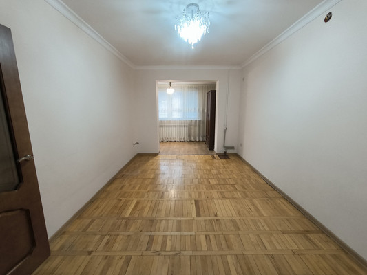 Продам однокомнатную (1-комн.) квартиру, Эльбрусская ул, 1кб, Нальчик г
