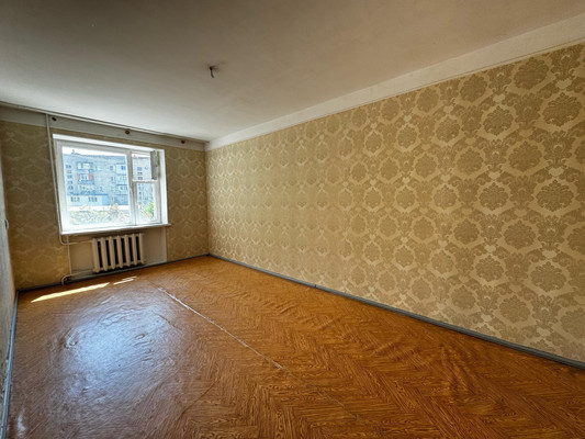 Продам трехкомнатную (3-комн.) квартиру, Тырныаузский проезд, 10, Нальчик г