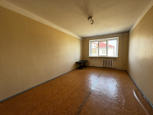 Продам трехкомнатную (3-комн.) квартиру, Тырныаузский проезд, 10, Нальчик г