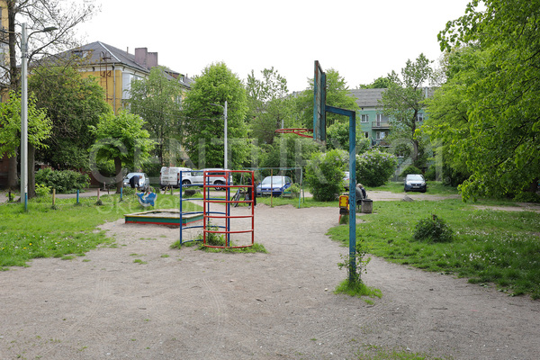 Продам трехкомнатную (3-комн.) квартиру, Театральная ул, 15 , Калининград г