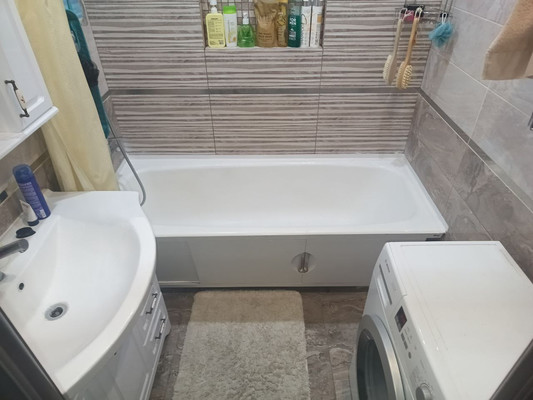 Продам трехкомнатную (3-комн.) квартиру, Рождественская ул, 33, Москва г