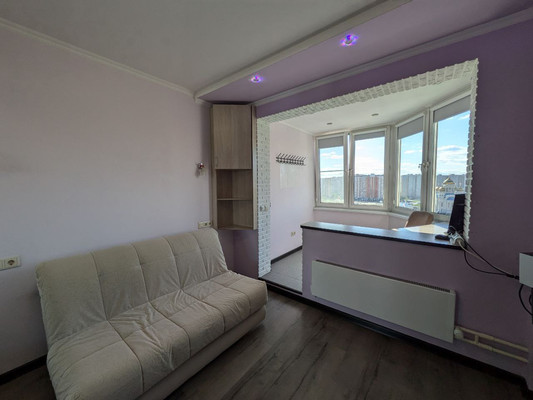 Продам трехкомнатную (3-комн.) квартиру, Рождественская ул, 33, Москва г