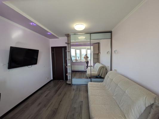 Продам трехкомнатную (3-комн.) квартиру, Рождественская ул, 33, Москва г