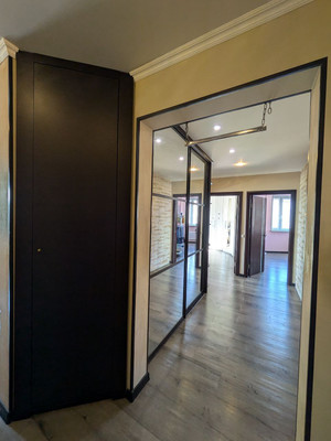 Продам трехкомнатную (3-комн.) квартиру, Рождественская ул, 33, Москва г