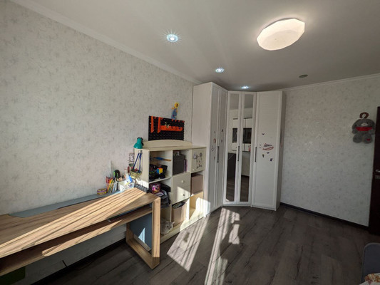 Продам трехкомнатную (3-комн.) квартиру, Рождественская ул, 33, Москва г