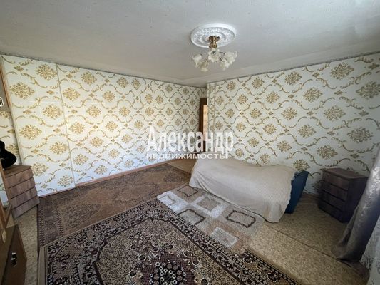 Продам двухкомнатную (2-комн.) квартиру, Октябрьская ул, 11, Назия гп