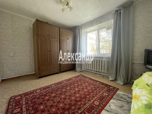 Продам двухкомнатную (2-комн.) квартиру, Октябрьская ул, 11, Назия гп