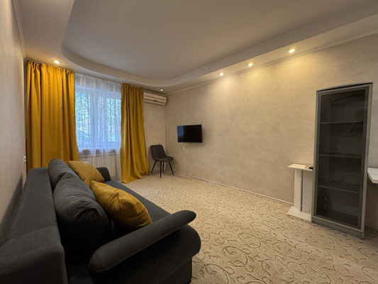 Сдам однокомнатную (1-комн.) квартиру, И.Франко б-р, 7, Симферополь г