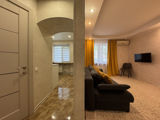 Сдам однокомнатную (1-комн.) квартиру, И.Франко б-р, 7, Симферополь г