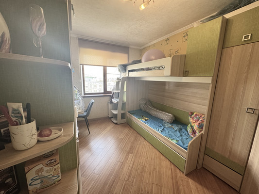 Продам трехкомнатную (3-комн.) квартиру, Таганрогская ул, 126/2, Ростов-на-Дону г