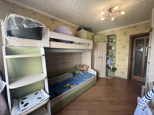 Продам трехкомнатную (3-комн.) квартиру, Таганрогская ул, 126/2, Ростов-на-Дону г