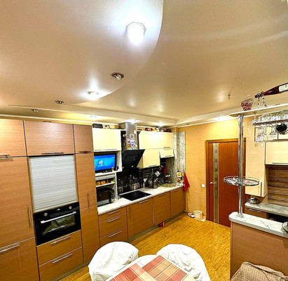 Продам трехкомнатную (3-комн.) квартиру, Малая Балканская ул, 60к1, Санкт-Петербург г