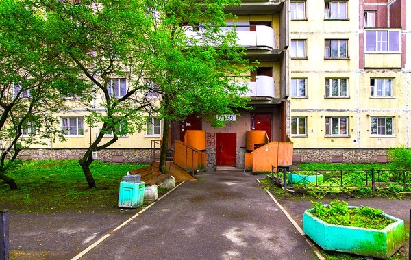 Продам трехкомнатную (3-комн.) квартиру, Малая Балканская ул, 60к1, Санкт-Петербург г