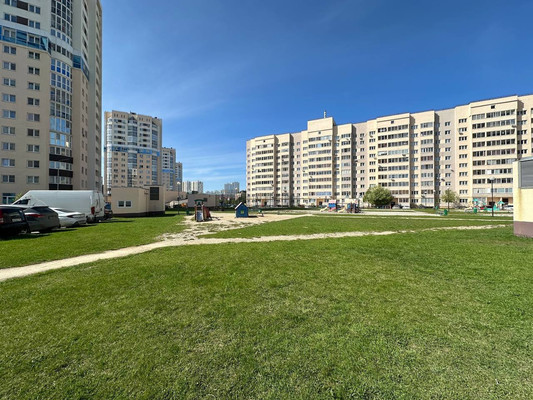 Продам двухкомнатную (2-комн.) квартиру, Чкалова ул, 258, Екатеринбург г