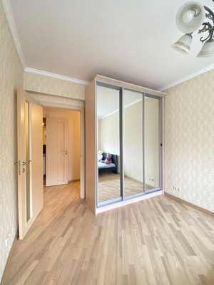 Продам двухкомнатную (2-комн.) квартиру, Усиевича ул, 13, Москва г