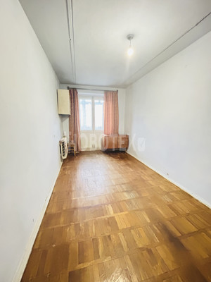 Продам трехкомнатную (3-комн.) квартиру, Кириченко ул, 18а, Горячий Ключ г