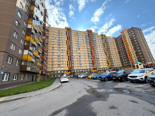 Продам двухкомнатную (2-комн.) квартиру, Крымская (Мирный мкр.) ул, 8, Мирный п