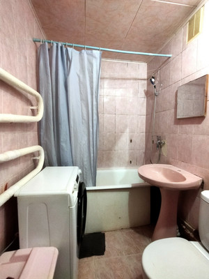 Продам двухкомнатную (2-комн.) квартиру, Весенняя ул, 3/15, Рязань г