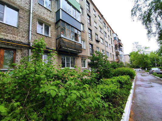 Продам двухкомнатную (2-комн.) квартиру, Весенняя ул, 3/15, Рязань г