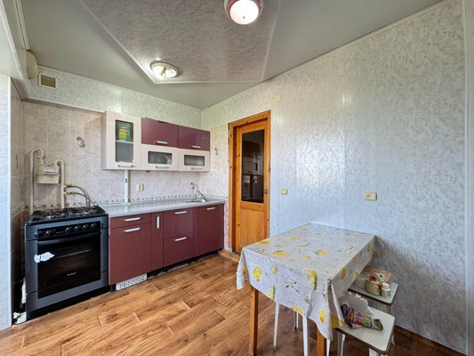 Продам трехкомнатную (3-комн.) квартиру, Мовсисяна ул, 20, Нальчик г